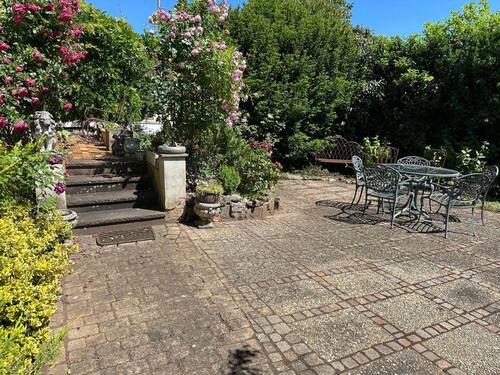 Garten - 8 Zimmer Mehrfamilienhaus, Wohnhaus zum Kaufen in Lauchringen