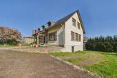 Außenbereich - 5 Zimmer Reihenendhaus in Bettenfeld