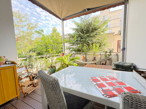Terrasse - 8 Zimmer Mehrfamilienhaus, Wohnhaus zum Kaufen in Bremen