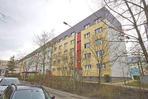 Ansicht vorn - 2 Zimmer Etagenwohnung zur Miete in Halle (Saale)