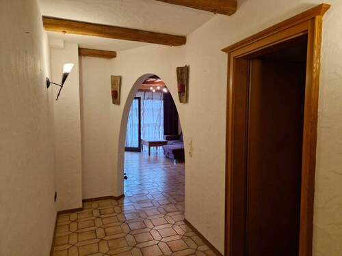 Bogendurchgang ins Wohnzimmer - 3 Zimmer Etagenwohnung in Plattling