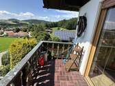 Balkon mit Ausblick - 6 Zimmer Mehrfamilienhaus, Wohnhaus in Teisnach