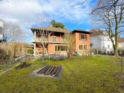 Bild 1 - +++ Erbbaurecht +++ Großzügiges Einfamilienhaus mit Garage in zentrumsnaher Lage von Neu-Ulm