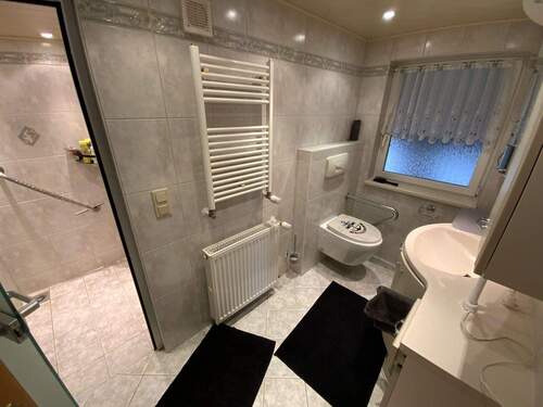 Badezimmer Einliegerwohnung - 