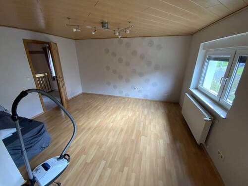 Wohn-/ Esszimmer Obergeschoss - Einfamilienhaus mit 180,00 m&sup2; in Am Ohmberg zum Kaufen