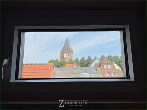 Blick zur Kirche - 
