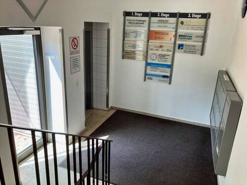 Hauseingangsbereich - Büro in Vellmar zur Miete