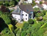Haus und Gartenansicht - 6 Zimmer Einfamilienhaus zum Kaufen in Wertheim / Hofgarten