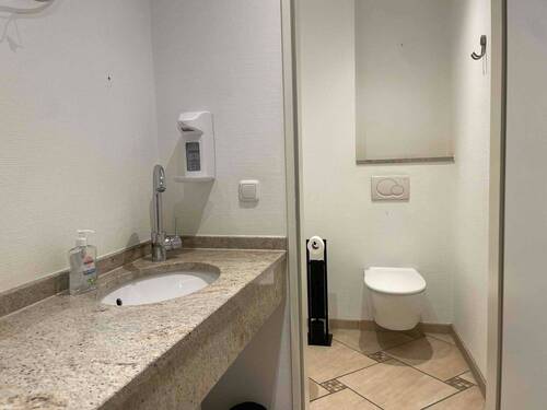 WC - 