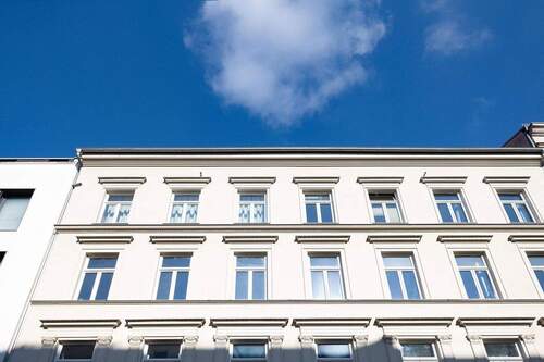 Hausansicht - 2 Zimmer Etagenwohnung zum Kaufen in Berlin