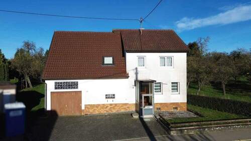 25049-RL-03 - 7 Zimmer Einfamilienhaus in Gomaringen