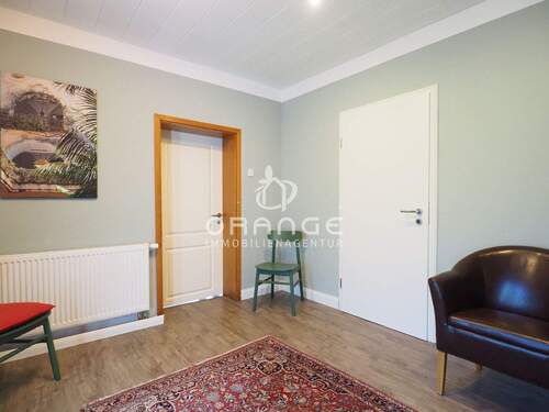 Diele EG - Bauernhaus, Landhaus mit 211,00 m&sup2; in Maxdorf zum Kaufen