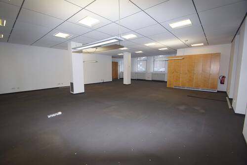 Großraumbüro im EG - 