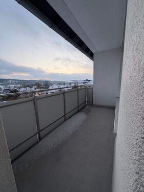 IMG_1544.jpeg - IN KÜRZE VERFÜGBAR EINZIEHEN & WOHLFÜHLEN: 3-Zimmer, Duschbad und Balkon im 3.OG!