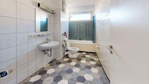 Badezimmer unsaniert - 3 Zimmer Etagenwohnung zum Kaufen in Wolfsburg