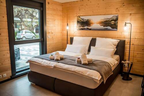 Schlafzimmer EG - 8 Zimmer Hotel, Pension, Gasthof zum Kaufen in Offenburg