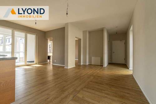 Eingangsbereich/Küche - Etagenwohnung mit 130,50 m&sup2; in Gera zum Kaufen