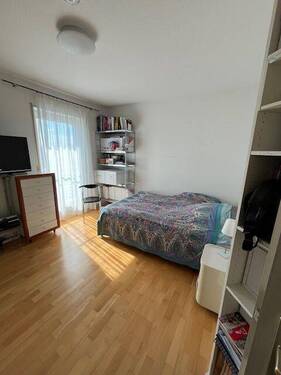 Blick ins Schlafzimmer - 