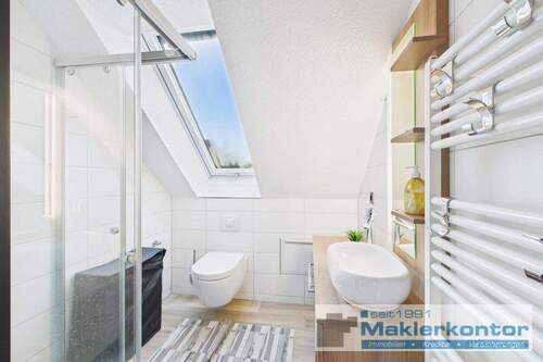 Badezimmer 1. OG links - 