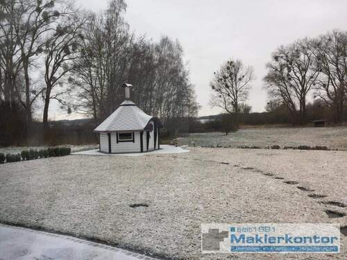 Finnische Kota im Winter - 