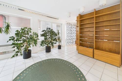 Gewerbefläche im EG - Mehrfamilienhaus, Wohnhaus mit 259,10 m&sup2; in Schweich zum Kaufen