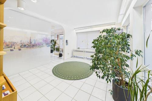 Gewerbefläche im EG - 