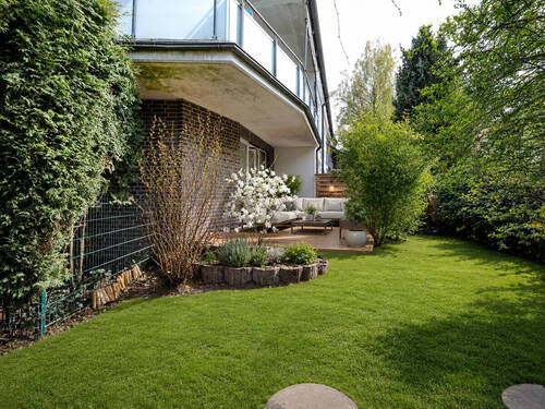 HOMESTAGING Terrasse (KI generiert) - 