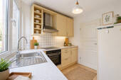 HOMESTAGING Küche (KI generiert) - 