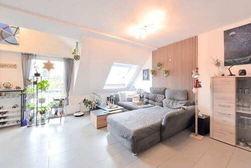 Wohnbereich / OG - 5 Zimmer Etagenwohnung in Xanten