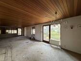 Wohnzimmer EG - 7 Zimmer Einfamilienhaus zum Kaufen in Villingen-Schwenningen