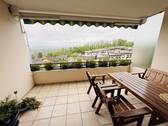 10 Überdachter Balkon mit Markise - 