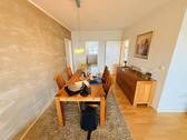 5 Geräumiges Wohn:Esszimmer - 