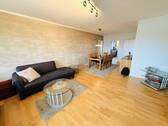 6 Geräumiges Wohn:Esszimmer - 