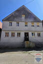 Straßenseite - Stadthaus mit viel Potential und Garten