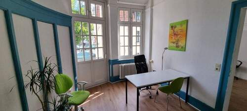Büro mit Balkon - Büro zur Miete in Mönchengladbach
