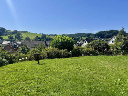 Gartenbereich mit herrlichem Weitblick - 5 Zimmer Einfamilienhaus zum Kaufen in Gladbach