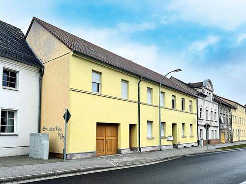 Ansicht Objekt - 4 Zimmer Mehrfamilienhaus, Wohnhaus zum Kaufen in Dahme/Mark