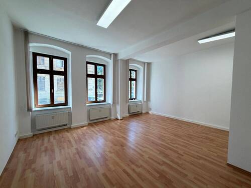 WhatsApp Image 2026-04-24 at 08.58.22 (2) - geräumige 2- RWE mit Dusche im Erdgeschoss Südstadt !