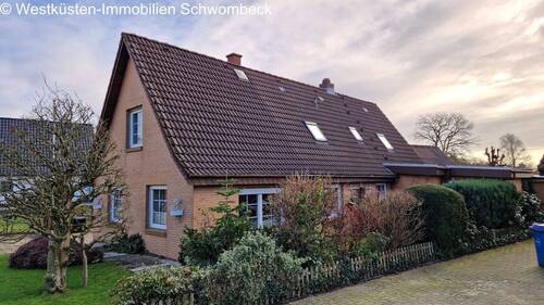 Westseite - 6 Zimmer Einfamilienhaus zum Kaufen in Lohe-Rickelshof