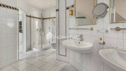 1. OG Badezimmer 2 - 