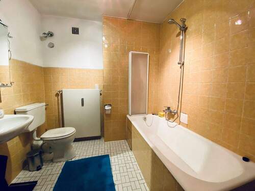 Bad - 1 Zimmer Etagenwohnung in Coburg