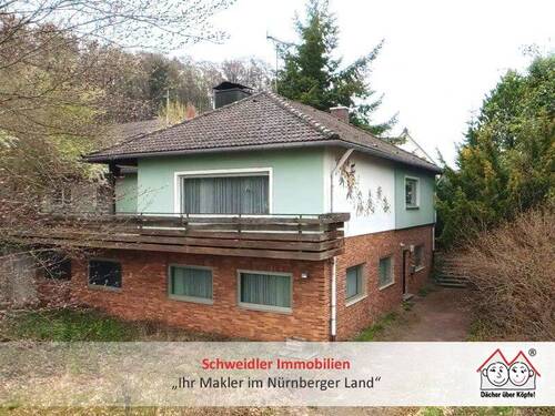 Außenansicht Bild 1 - XXL-Bungalow mit viel Potenzial und tollen Nutzungsmöglichkeiten in ruhiger Lage von Hiltpoltstein