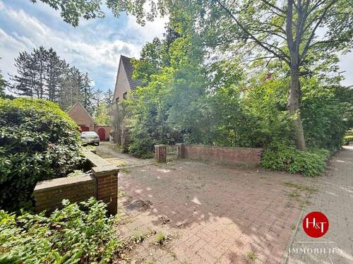 Verkauf Haus Weyhe-Leeste Hechler & Twachtmann Immobilien GmbH - Modernisierungsbedürftiges Einfamilienhaus mit Bauplatz in Leeste