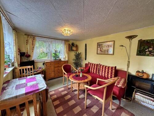 Wohn und Schlafzimmer - 1 Zimmer Mehrfamilienhaus, Wohnhaus in Erfurt