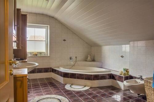 Badezimmer Dachgeschoss - 