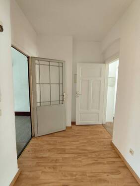 Helle Wohnungseingänge - 