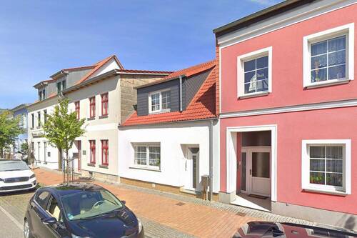 Ansicht zum Wohnhaus - 3 Zimmer Reihenmittelhaus zum Kaufen in Ribnitz-Damgarten