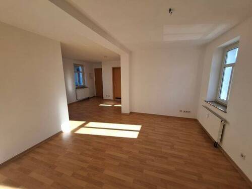 Blick vom Wohnzimmer zum Eingang - 