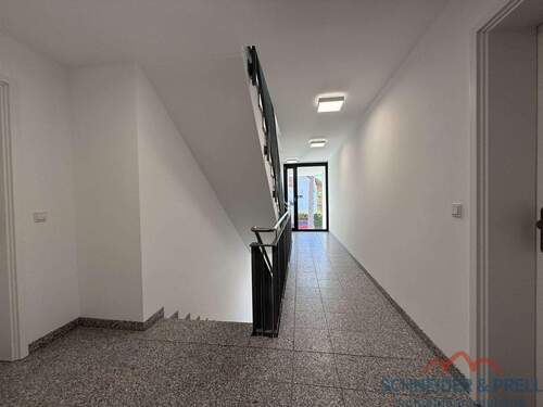 Treppenhaus - 3 Zimmer Etagenwohnung zur Miete in Wolfratshausen