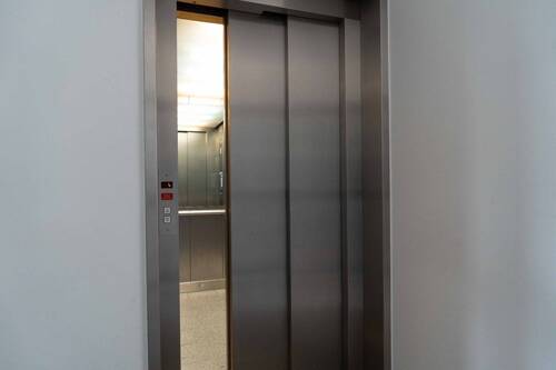 Fahrstuhl - 